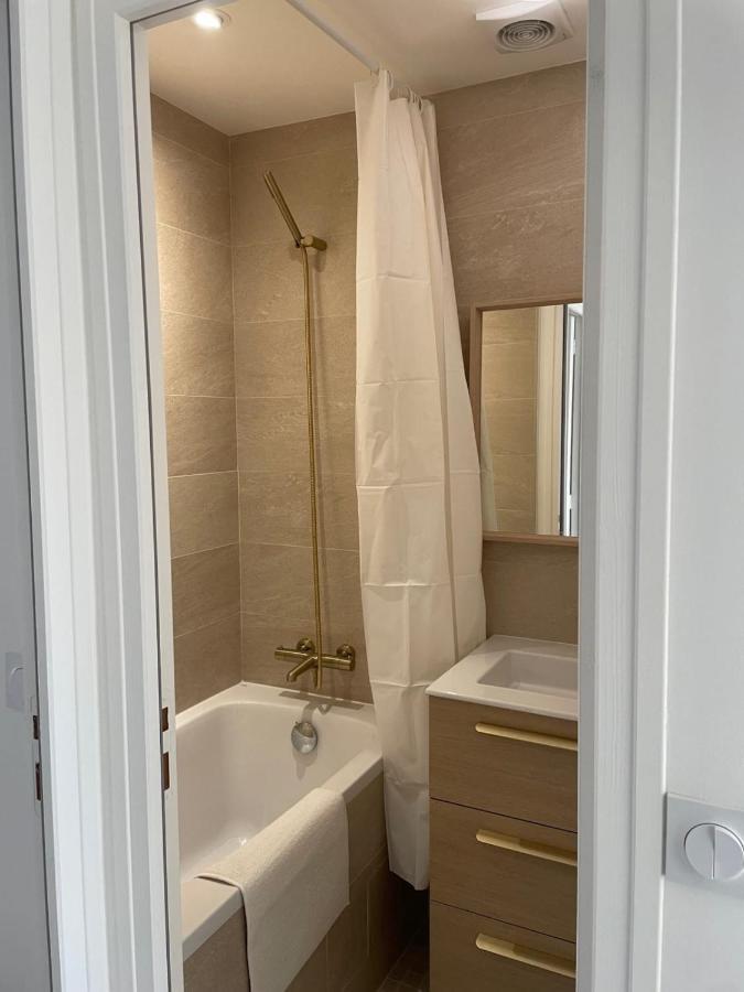 Apartment 40 M Near Montparnasse