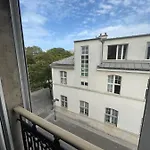 Nice 40 M Near Montparnasse