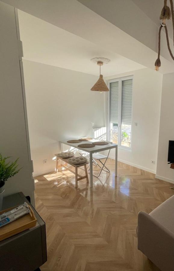 Apartment 40 M Near Montparnasse Paris
