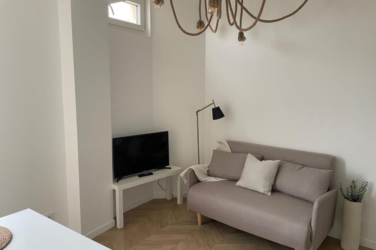 Apartment 40 M Near Montparnasse Paris